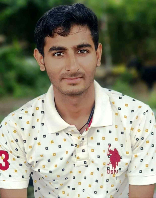 नीट पास कर लक्की ने किया गांव सहित जिले का नाम रौशन